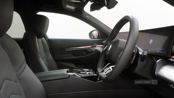 Used BMW 5 Series 2025 for sale - 77017613: Photo 12