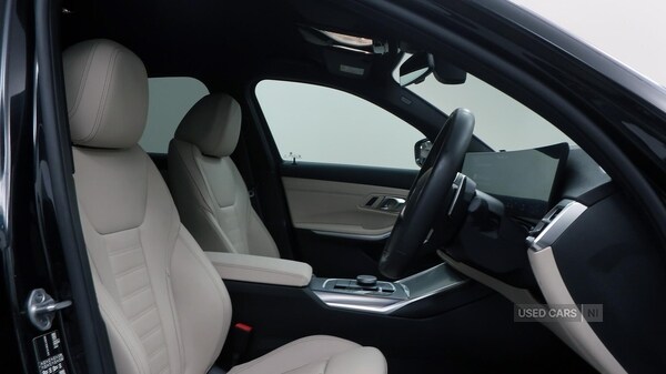 Used BMW 3 Series 2025 for sale - 76179933: Photo 12