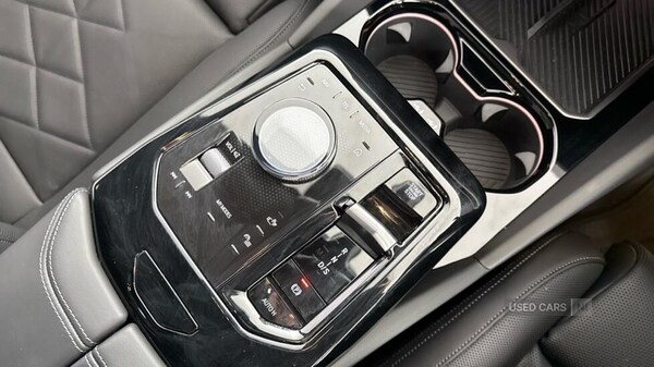 Used BMW 5 Series 2025 for sale - 77550875: Photo 11