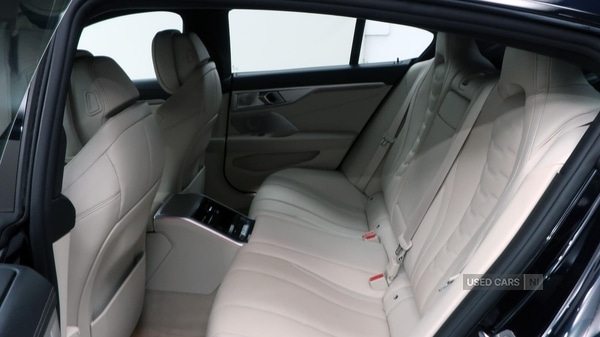 Used BMW 8 Series 2021 for sale - 76180026: Photo 13