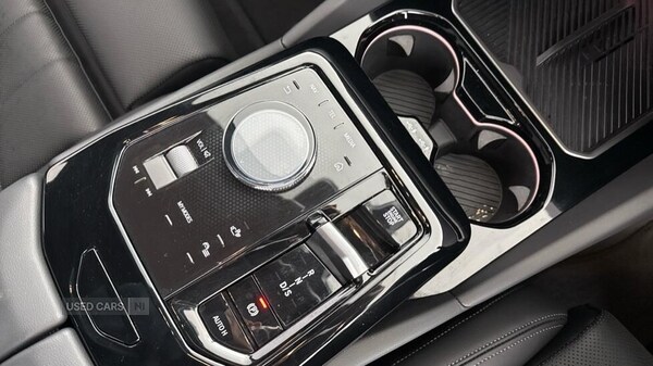 Used BMW 5 Series 2025 for sale - 77075086: Photo 11