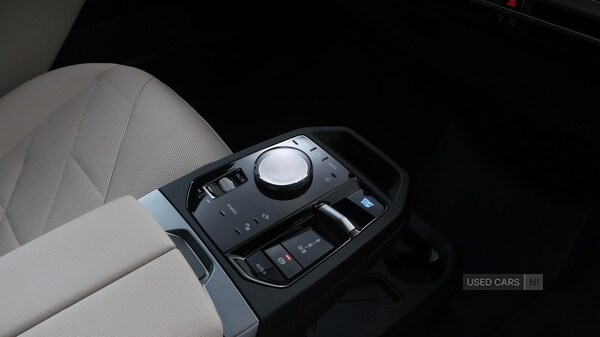 Used BMW iX 2025 for sale - 76248089: Photo 9