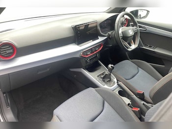 Used SEAT Arona 2023 for sale - 76110706: Photo 2