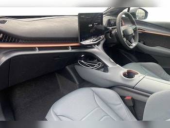 Used Cupra Tavascan 2025 for sale - 76111728: Photo 2