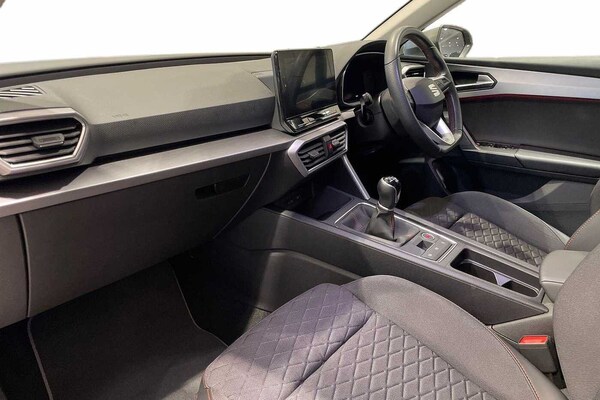 Used SEAT Leon 2023 for sale - 76202352: Photo 2
