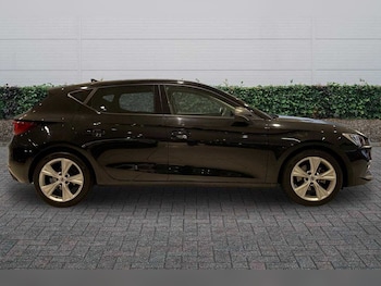 Used SEAT Leon 2023 for sale - 76202352: Photo