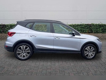 Used SEAT Arona 2024 for sale - 76309298: Photo