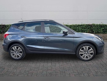 Used SEAT Arona 2024 for sale - 77840944: Photo