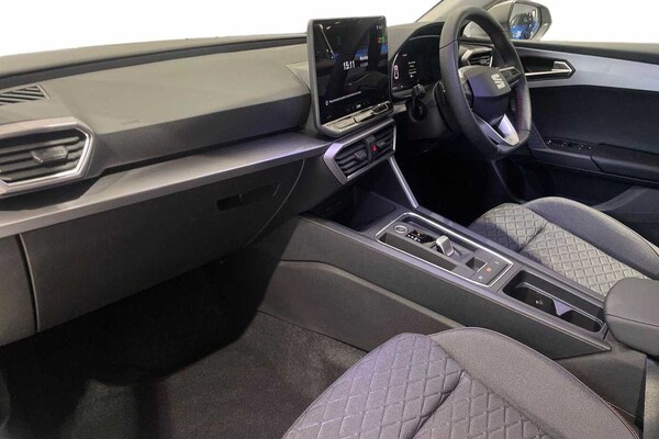 Used SEAT Leon 2025 for sale - 76190631: Photo 2