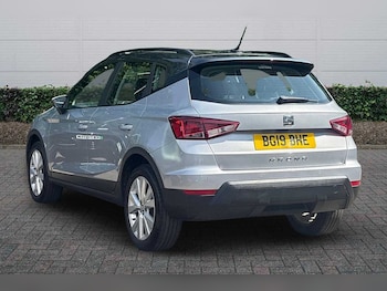 Used SEAT Arona 2019 for sale - 79350300: Photo