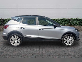Used SEAT Arona 2019 for sale - 79350300: Photo