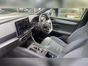Used Cupra Leon 2025 for sale - 76111120: Photo 2