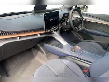 Used Cupra Tavascan 2025 for sale - 76110611: Photo 2