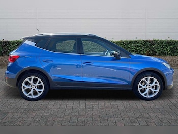 Used SEAT Arona 2024 for sale - 75901622: Photo