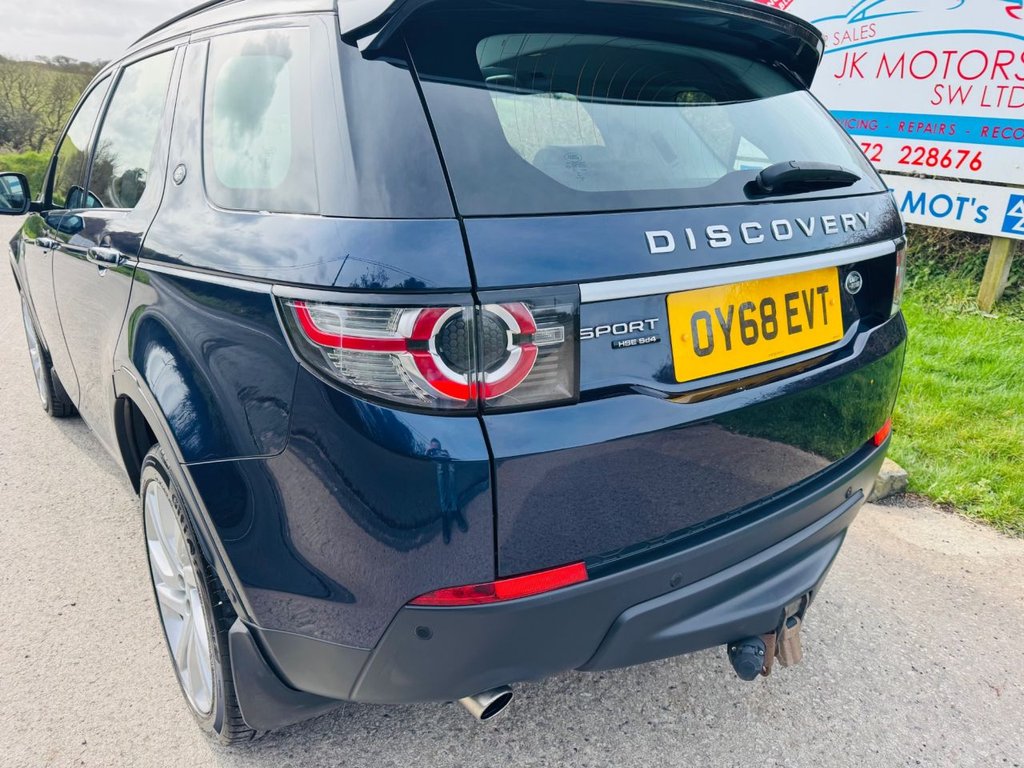 Used Land Rover Discovery Sport 2018 for sale - 77534825: Photo 15