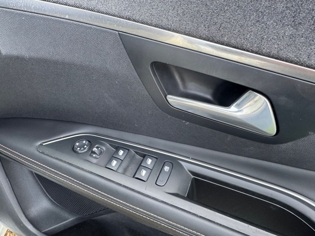 Used Peugeot 3008 2018 for sale - 77507574: Photo 40