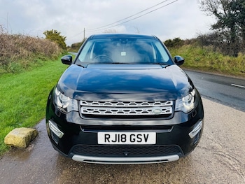 Used Land Rover Discovery Sport 2018 for sale - 77384610: Photo