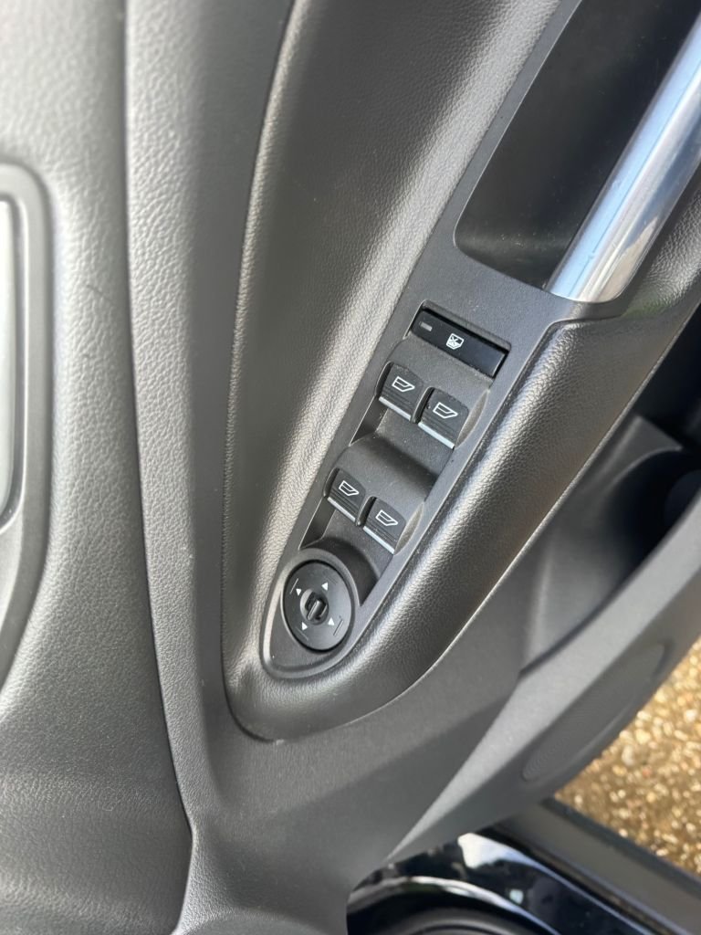 Used Ford Kuga 2015 for sale - 77342048: Photo 35