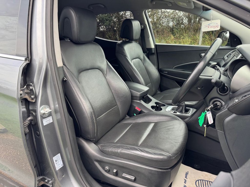 Used Hyundai Santa Fe 2018 for sale - 76950684: Photo 21