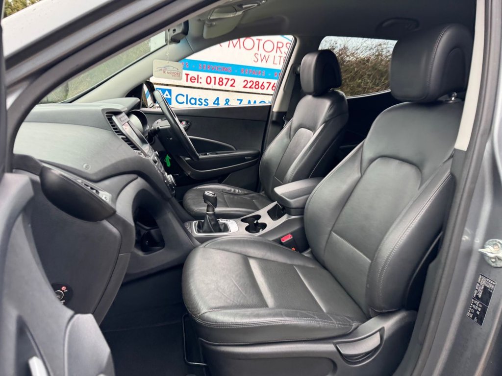 Used Hyundai Santa Fe 2018 for sale - 76950684: Photo 22