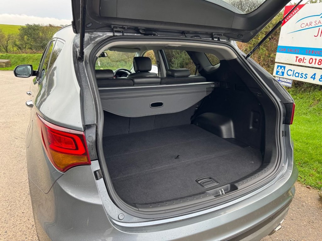 Used Hyundai Santa Fe 2018 for sale - 76950684: Photo 28