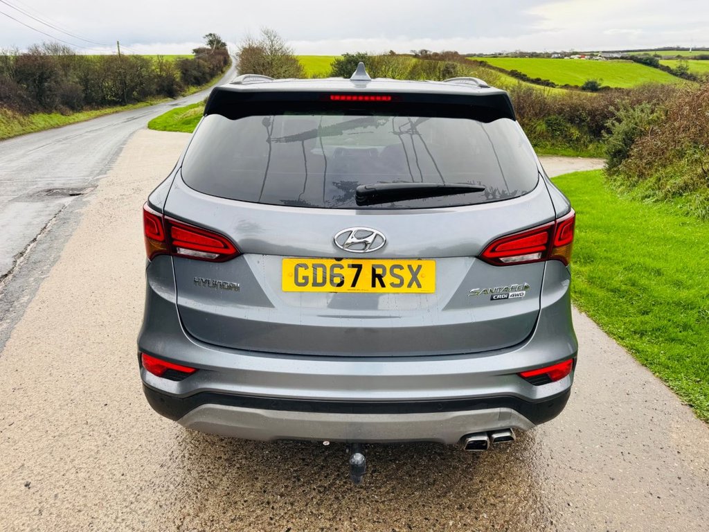 Used Hyundai Santa Fe 2018 for sale - 76950684: Photo 8