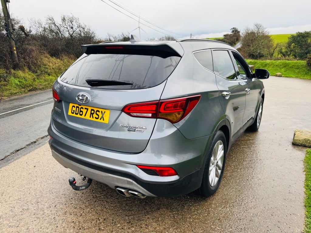 Used Hyundai Santa Fe 2018 for sale - 76950684: Photo 9