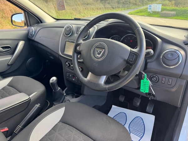 Used Dacia Sandero Stepway 2016 for sale - 76266957: Photo 16