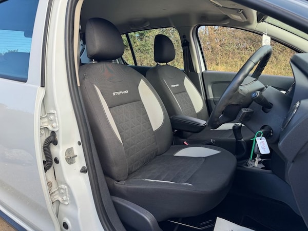 Used Dacia Sandero Stepway 2016 for sale - 76266957: Photo 17