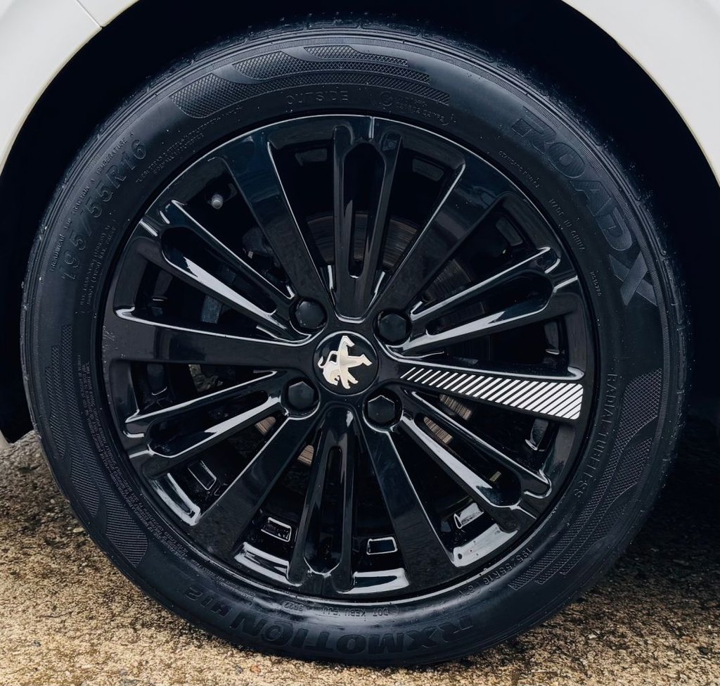 Used Peugeot 208 2017 for sale - 76559325: Photo 18