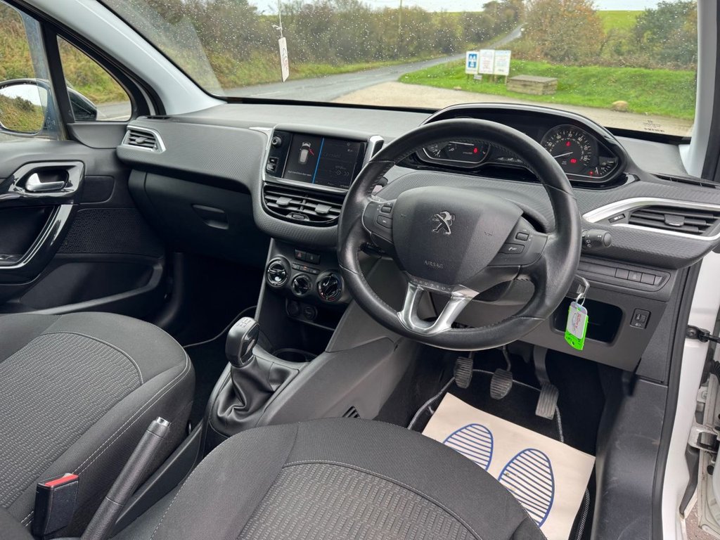 Used Peugeot 208 2017 for sale - 76559325: Photo 20