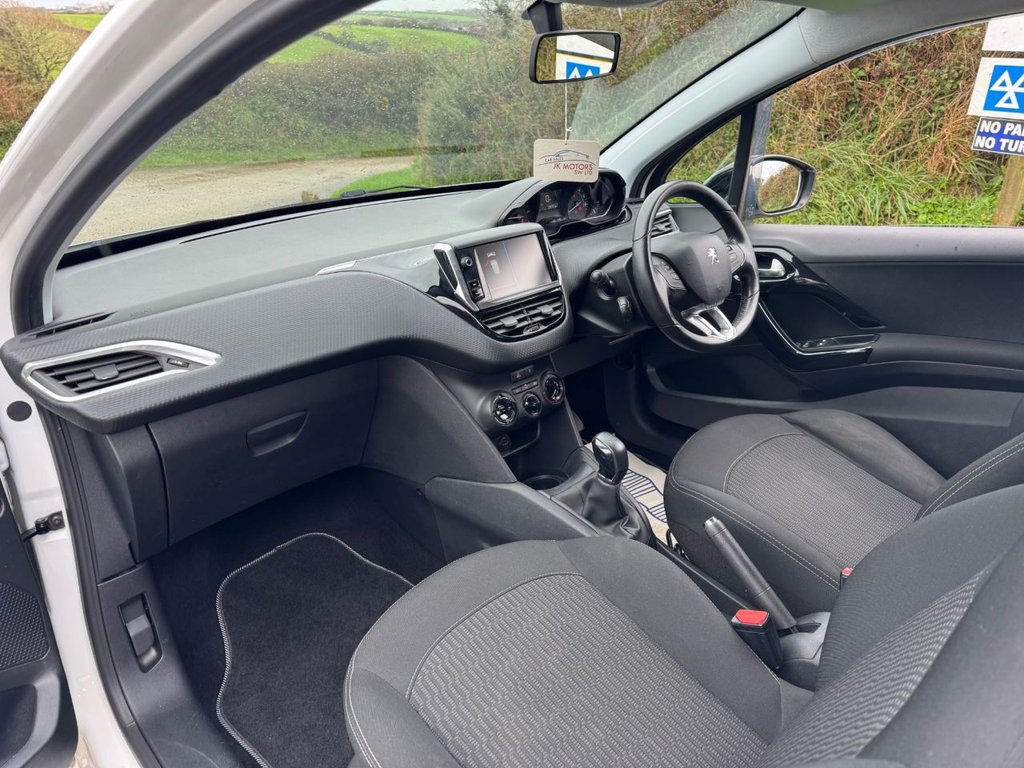 Used Peugeot 208 2017 for sale - 76559325: Photo 22