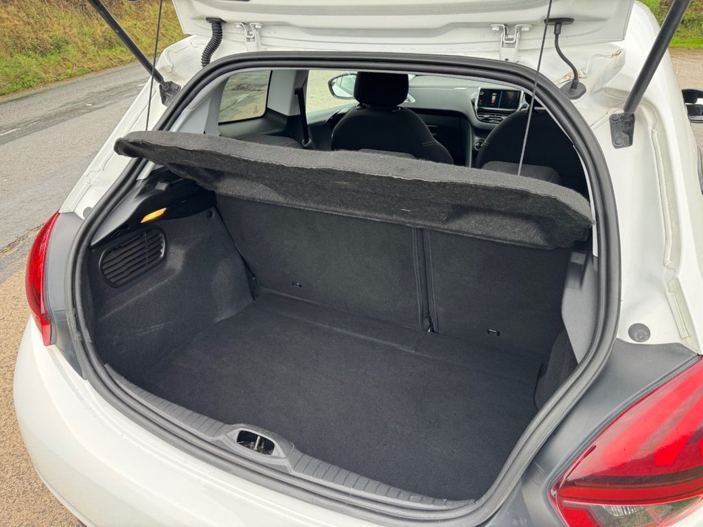 Used Peugeot 208 2017 for sale - 76559325: Photo 27