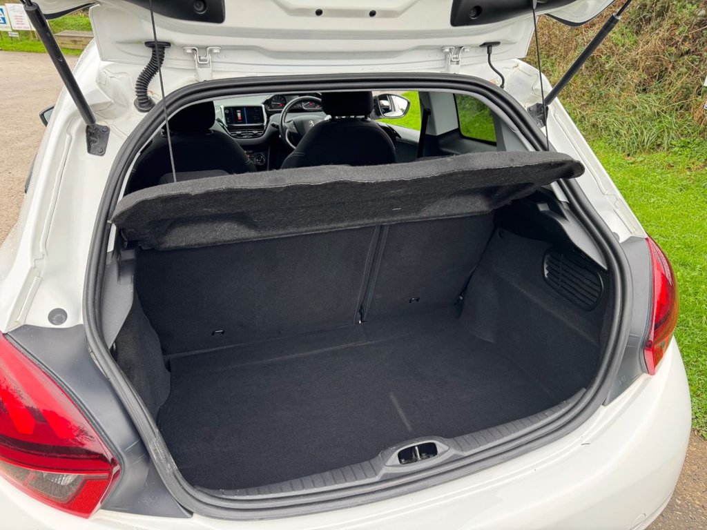 Used Peugeot 208 2017 for sale - 76559325: Photo 29