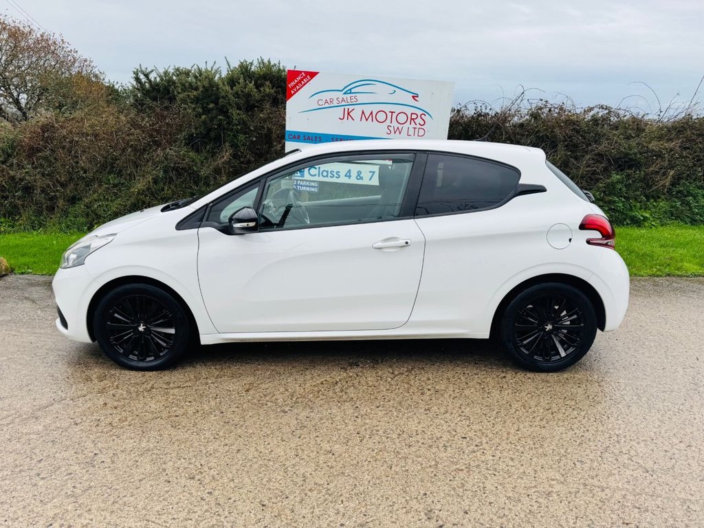 Used Peugeot 208 2017 for sale - 76559325: Photo 6