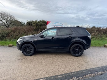 Used Land Rover Discovery Sport 2017 for sale - 77288258: Photo