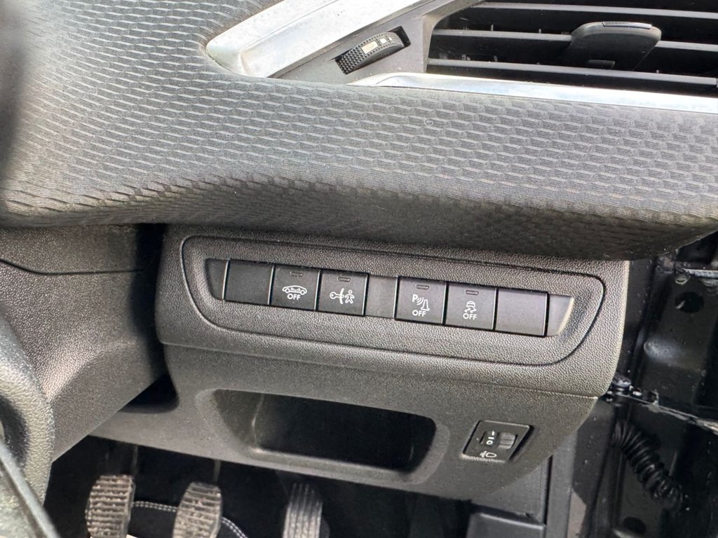 Used Peugeot 2008 2016 for sale - 77133482: Photo 35