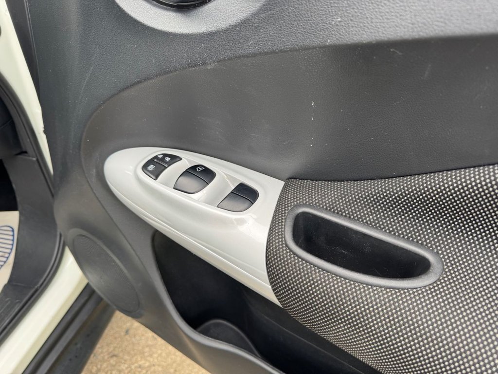 Used Nissan Juke 2015 for sale - 76406505: Photo 36