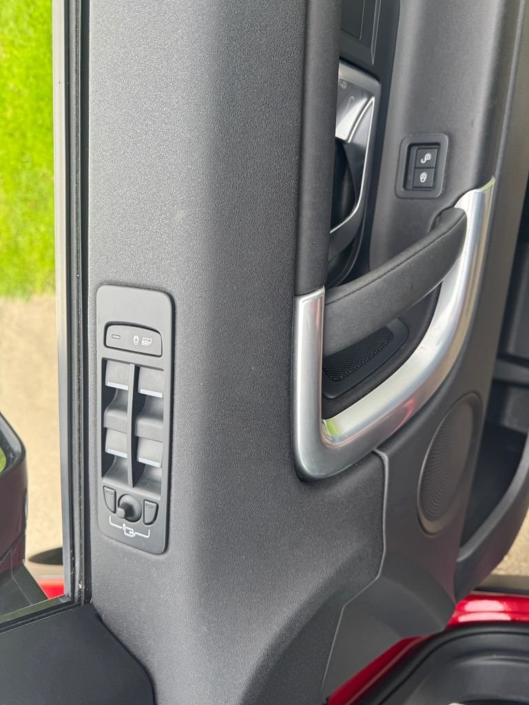 Used Land Rover Discovery Sport 2018 for sale - 76396247: Photo 40