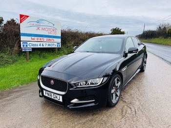 Used Jaguar XE 2018 for sale - 76950644: Photo
