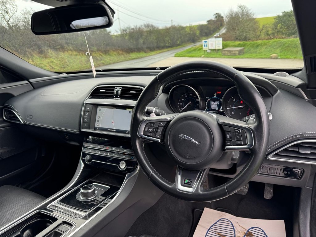 Used Jaguar XE 2018 for sale - 76950644: Photo 20