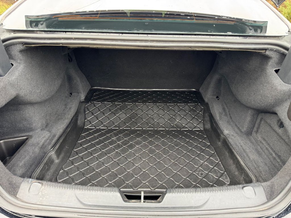 Used Jaguar XE 2018 for sale - 76950644: Photo 28