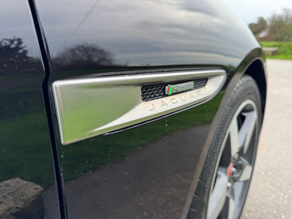 Used Jaguar XE 2018 for sale - 76950644: Photo 29