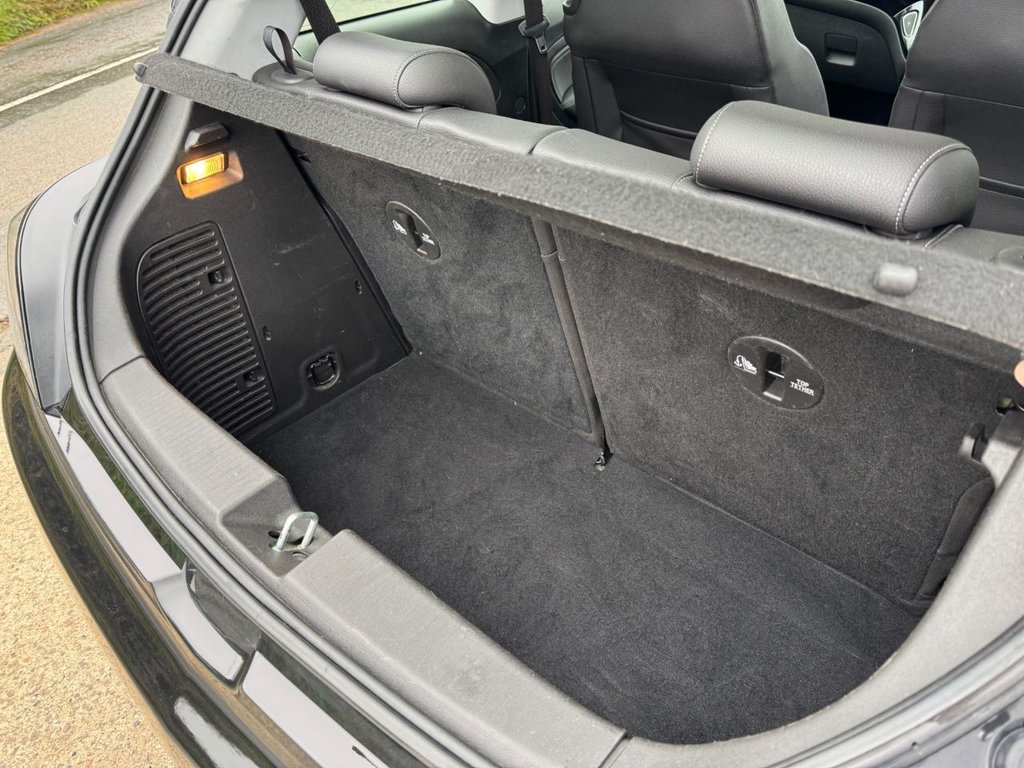 Used Vauxhall ADAM 2017 for sale - 76163423: Photo 29