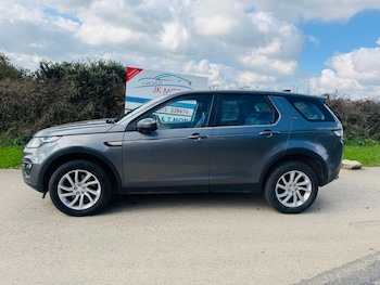 Used Land Rover Discovery Sport 2017 for sale - 76304099: Photo 2