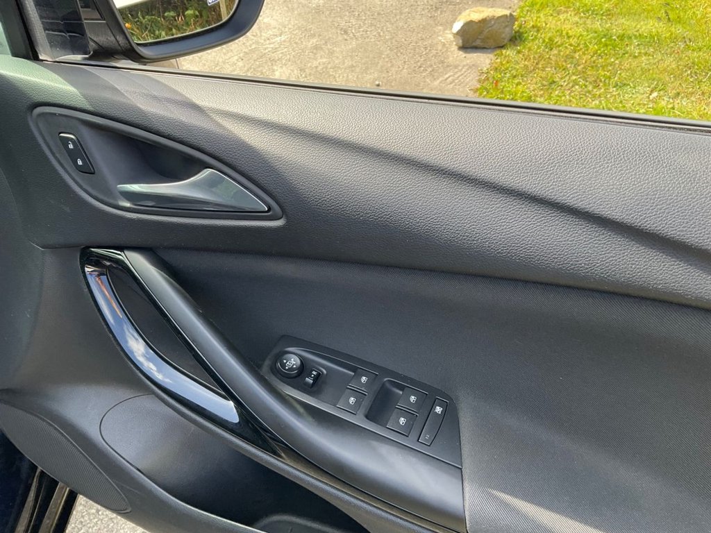 Used Vauxhall Astra 2017 for sale - 76323496: Photo 39