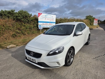 Used Volvo V40 2016 for sale - 79358993: Photo