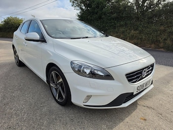 Used Volvo V40 2016 for sale - 79358993: Photo