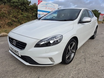 Used Volvo V40 2016 for sale - 79358993: Photo