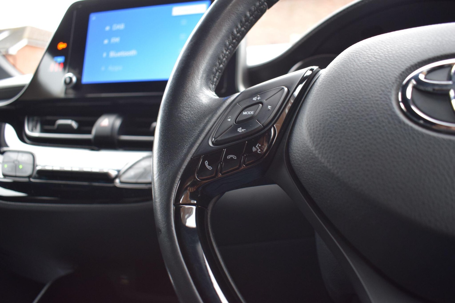 Used Toyota C-HR 2023 for sale - 77612538: Photo 28